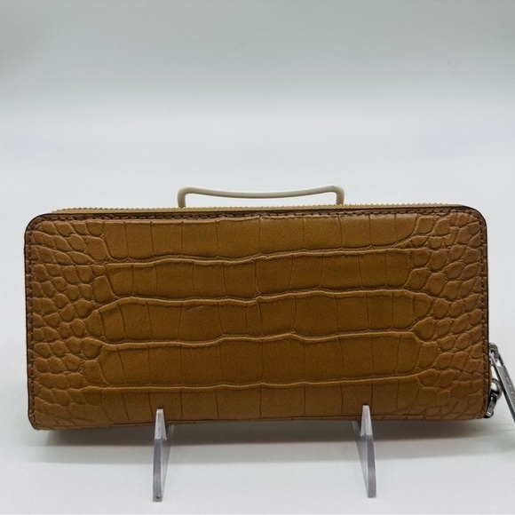 Michael Kors Large Continental Wallet Wristlet Leather Camel - Picture 6 of 10